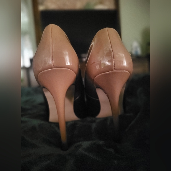 Black & Tan Patent Ombre Stilettos - Picture 3 of 4